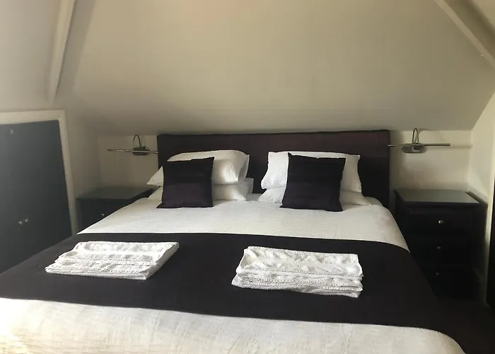 Redcot Holiday Bungalow