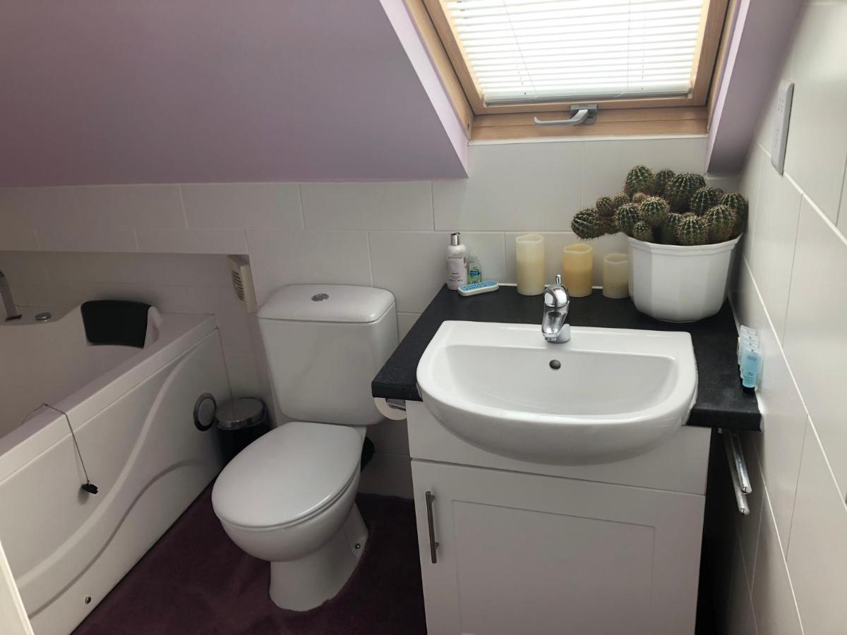 Redcot Apartment